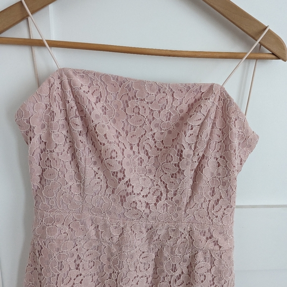 Powder pink lace dress - Picture 4 of 4